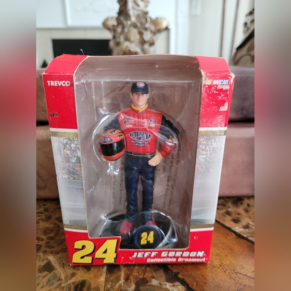 Jeff Gordon Christmas Ornament - Picture 2 of 7
